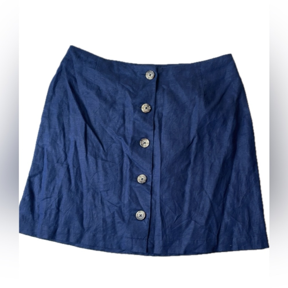 Wilfred  100% Linen Mini  buttoned skirt with pockets.